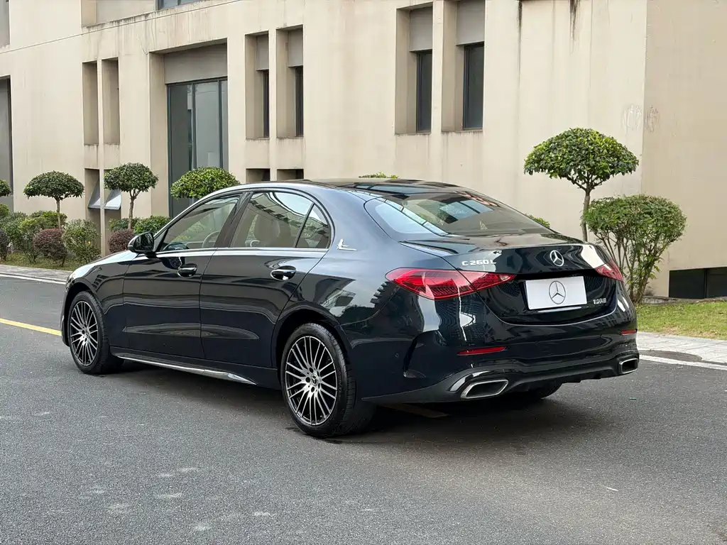 Mercedes-Benz C-Class — миниатюра 10