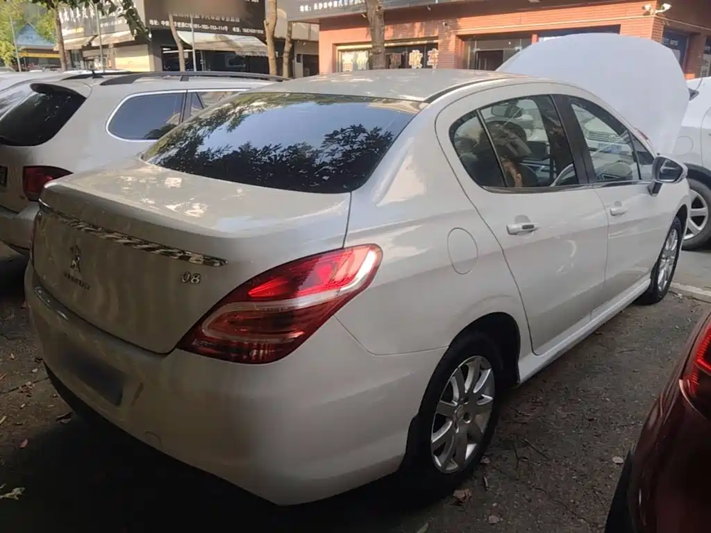 Peugeot 308 — миниатюра 7