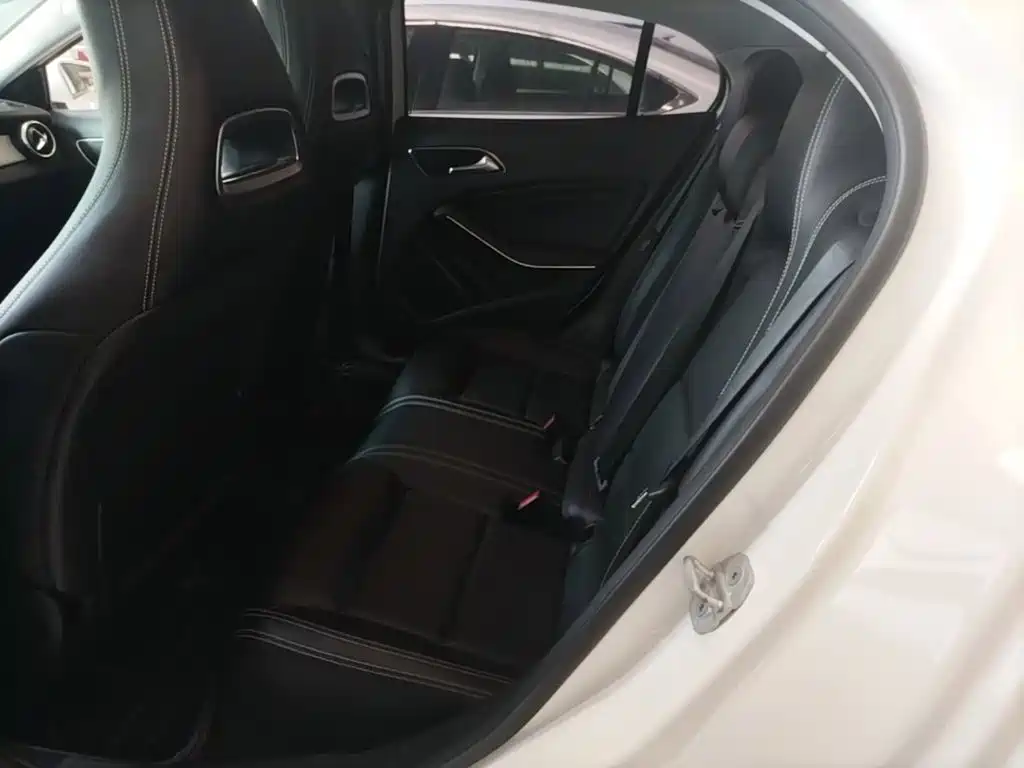 Mercedes-Benz GLA — миниатюра 17