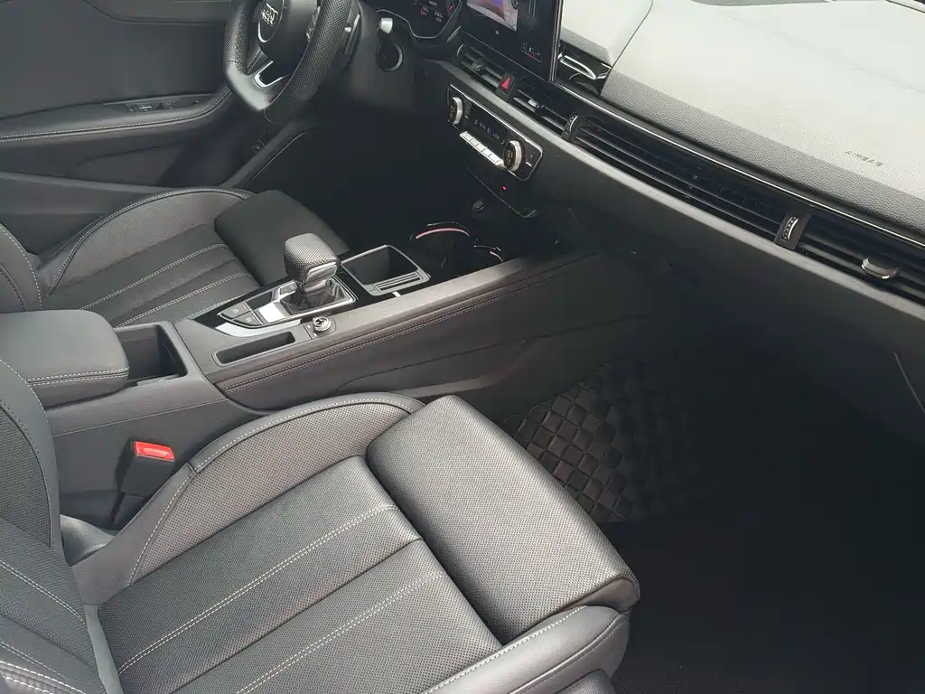 Audi A4L — миниатюра 4