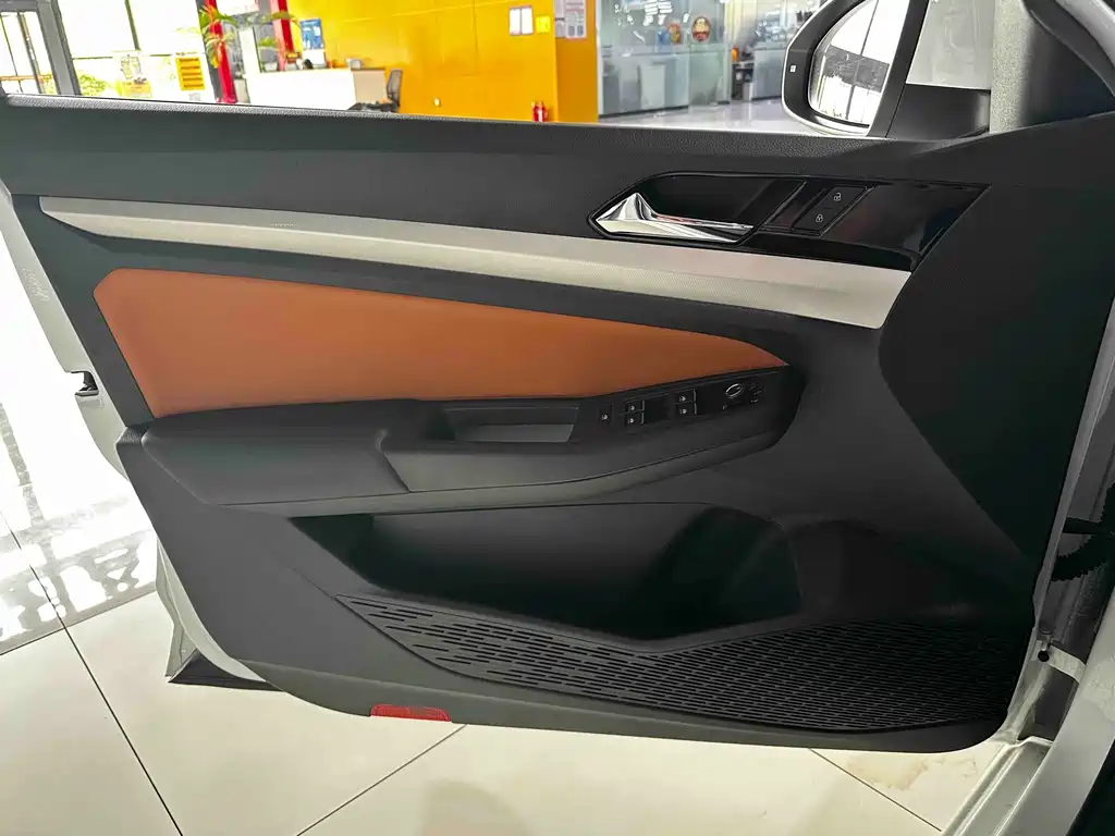 Volkswagen Bora — миниатюра 6