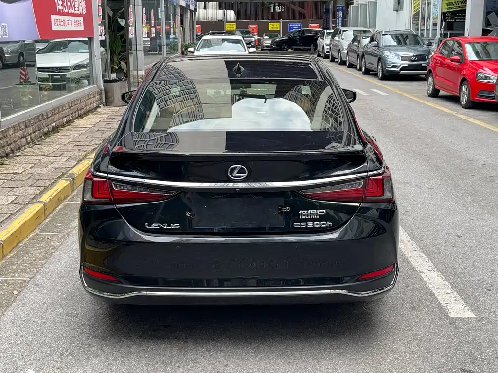 Lexus ES — миниатюра 4