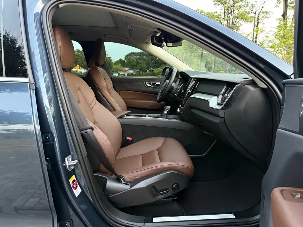 Volvo XC60 — миниатюра 13