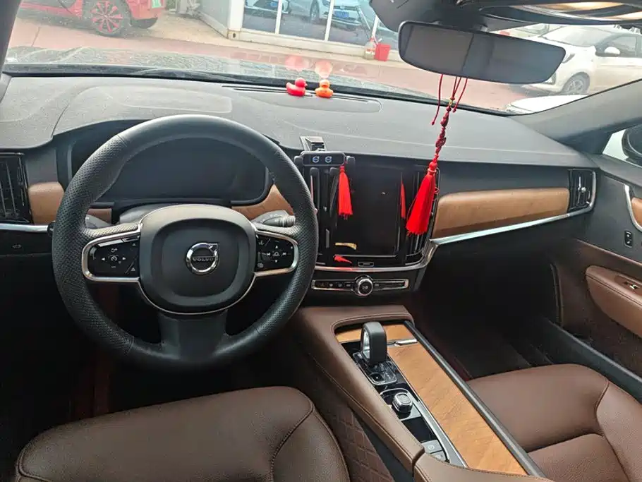 Volvo S90 — миниатюра 12
