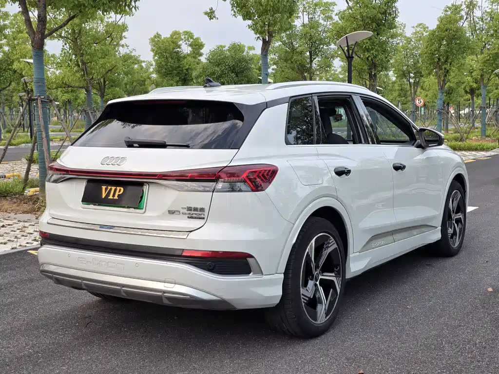 Audi Q4 e-tron 2023 50 e-tron quattro