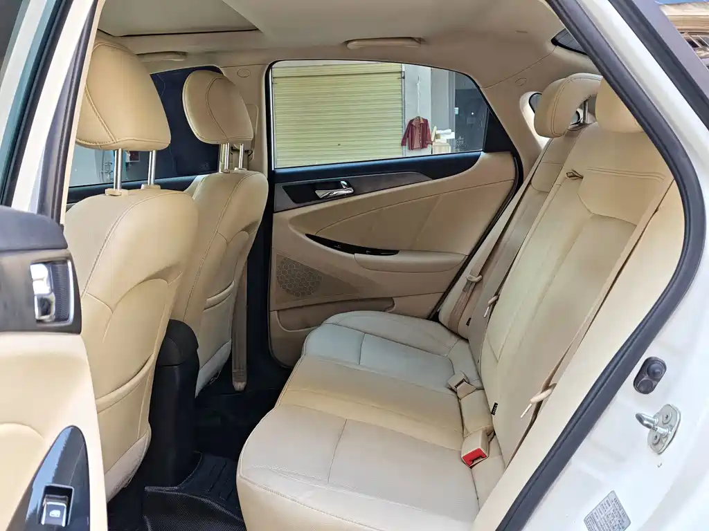 Changan Eado — миниатюра 9