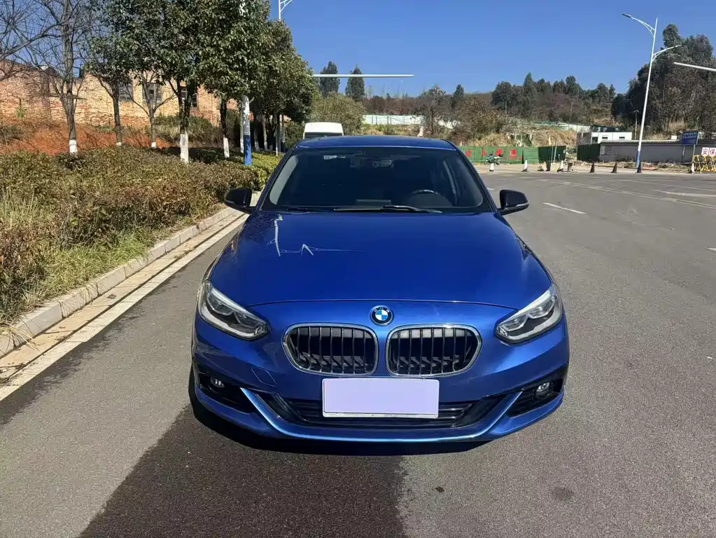 BMW 1 SERIES