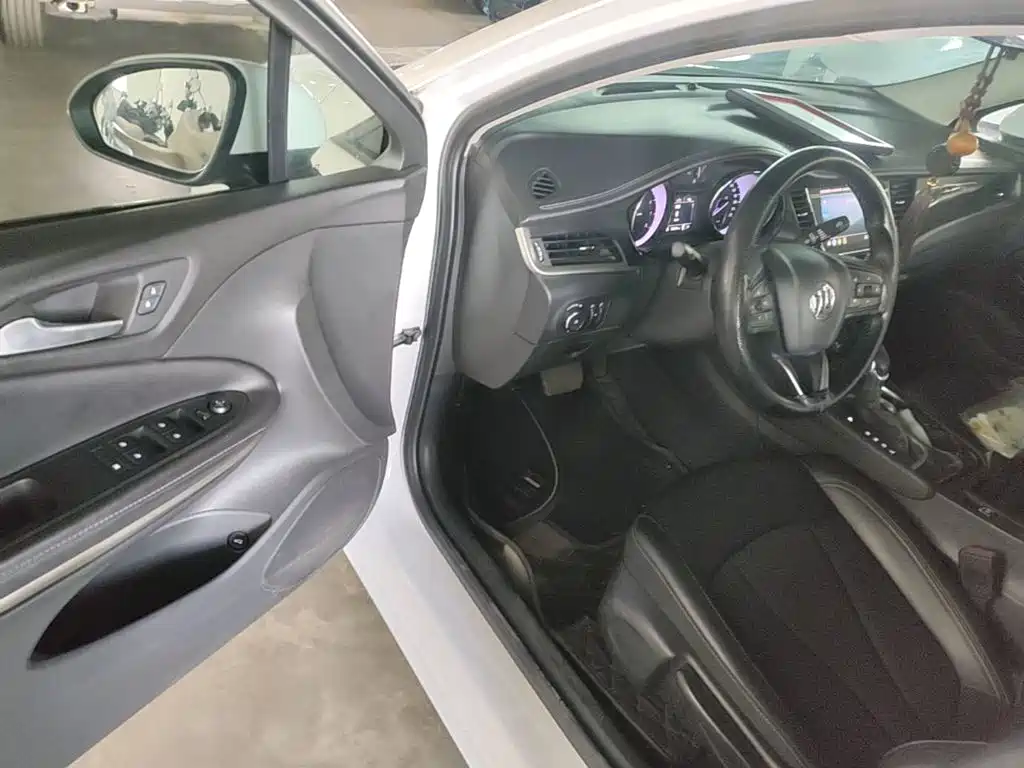 Buick Verano — миниатюра 16