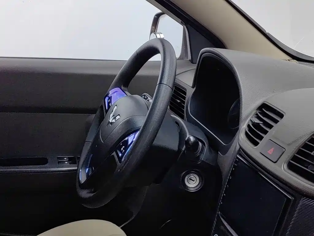 Wuling Hongguang — миниатюра 22