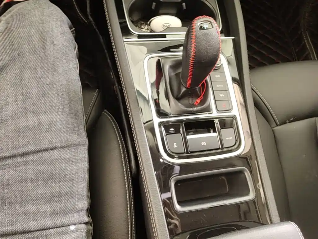 BYD MAX — миниатюра 14