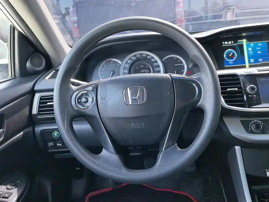 Honda Accord — миниатюра 15