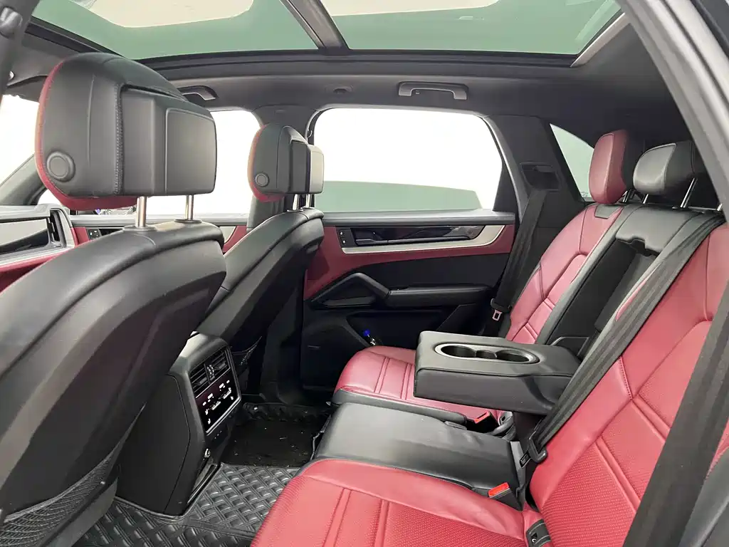 Porsche Cayenne — миниатюра 19