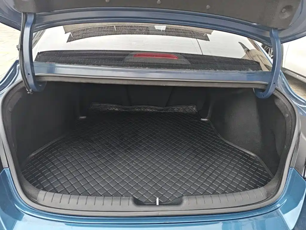 Hyundai Elantra — миниатюра 19
