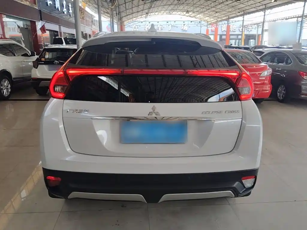 Mitsubishi Eclipse Cross — миниатюра 6