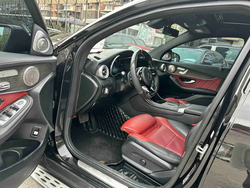 Mercedes-Benz GLC 2019 GLC 300 4MATIC SUV