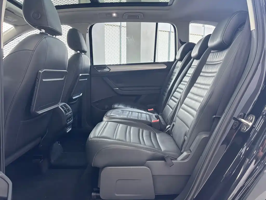 Volkswagen Touran — миниатюра 6