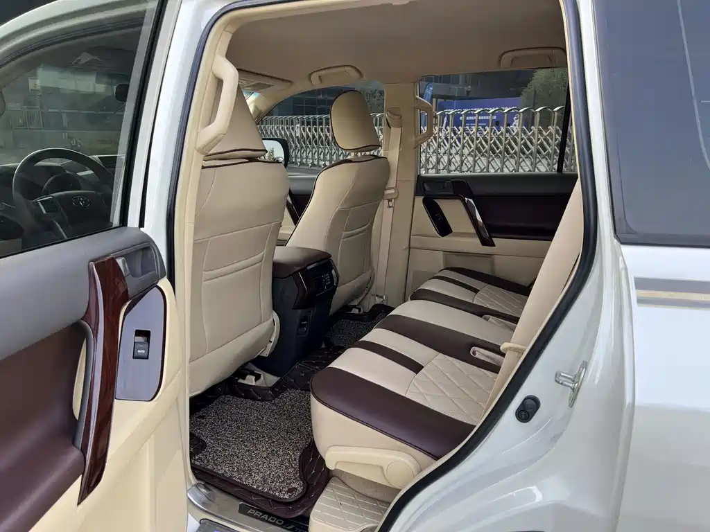 Toyota Prado (Import) — миниатюра 13