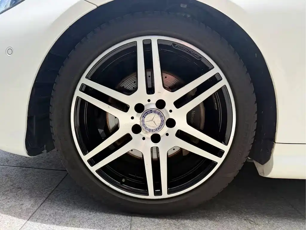 Mercedes-Benz E-Class (Import) — миниатюра 13