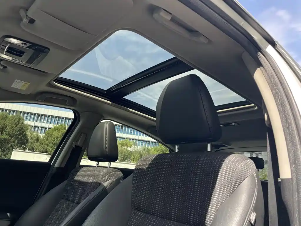 Honda Vezel — миниатюра 7