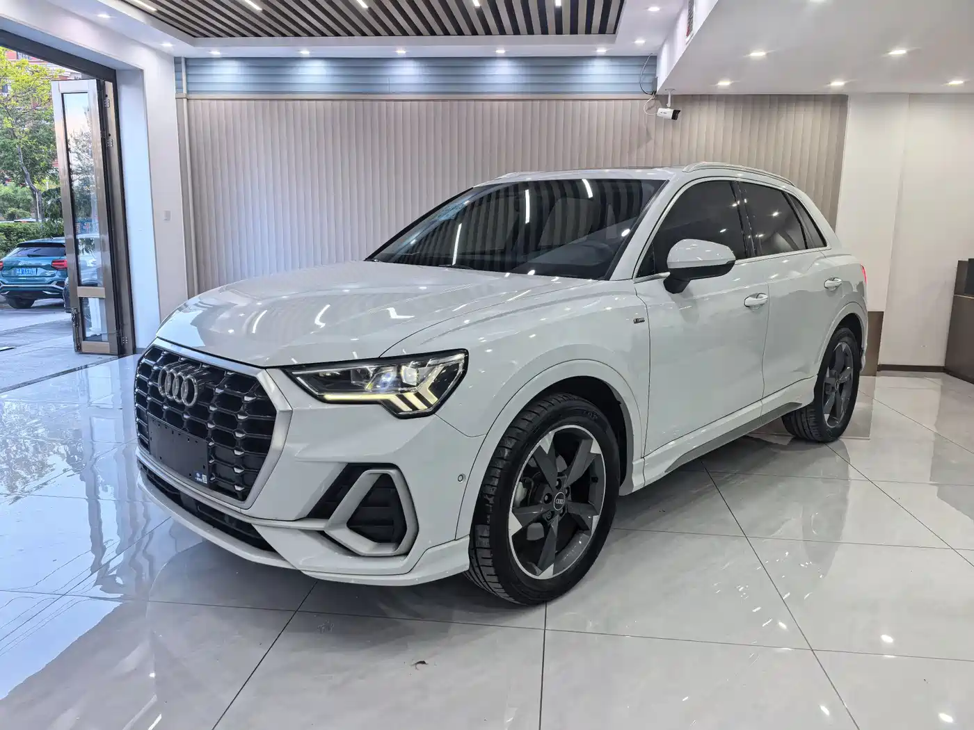 Audi Q3 id 4669296 из Китая 21
