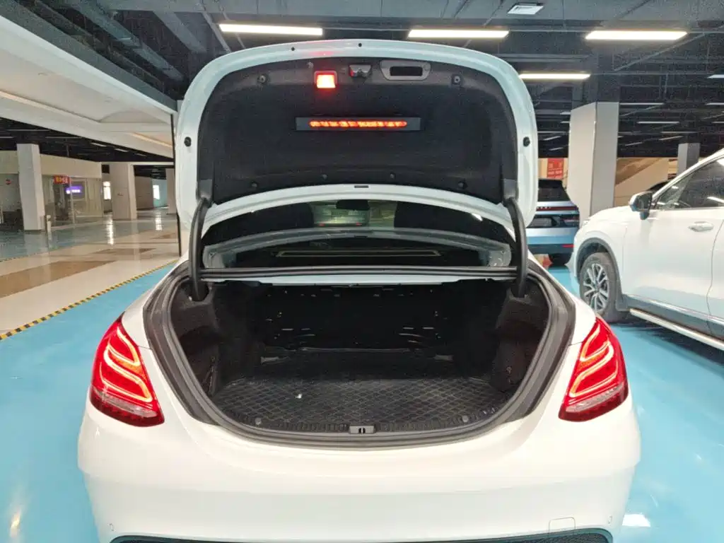 Mercedes-Benz C-Class — миниатюра 19