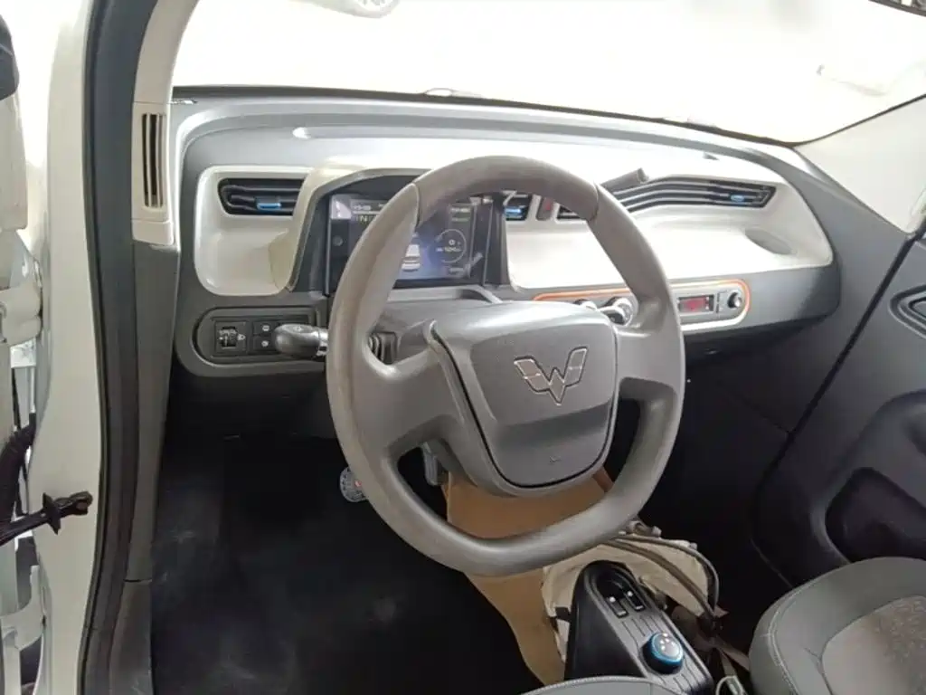 Wuling MINIEV — миниатюра 10