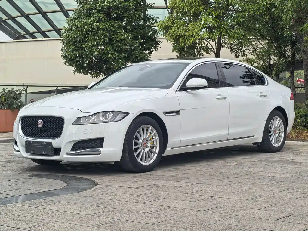 Jaguar XFL
