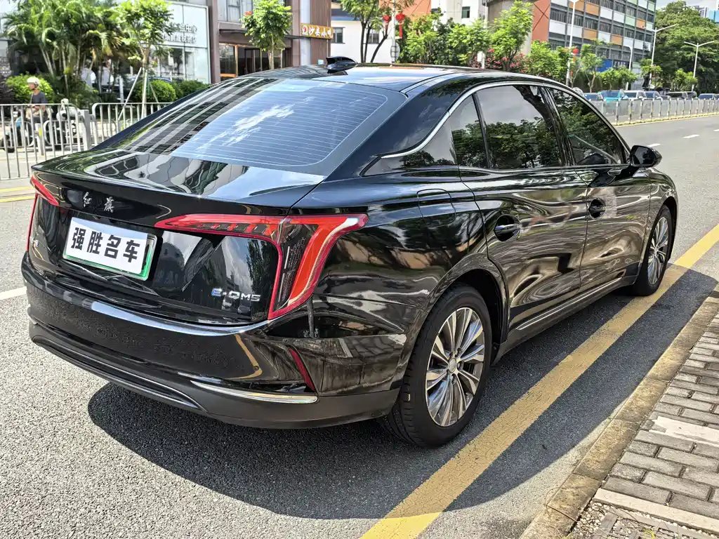 Hongqi E-QM5 2022 431km