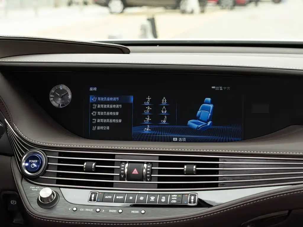 Lexus LS — миниатюра 16