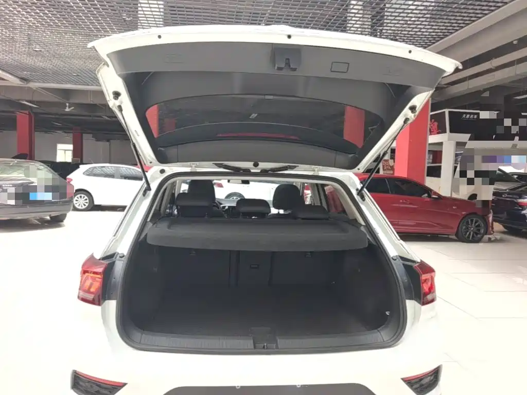 Volkswagen T-Roc — миниатюра 19