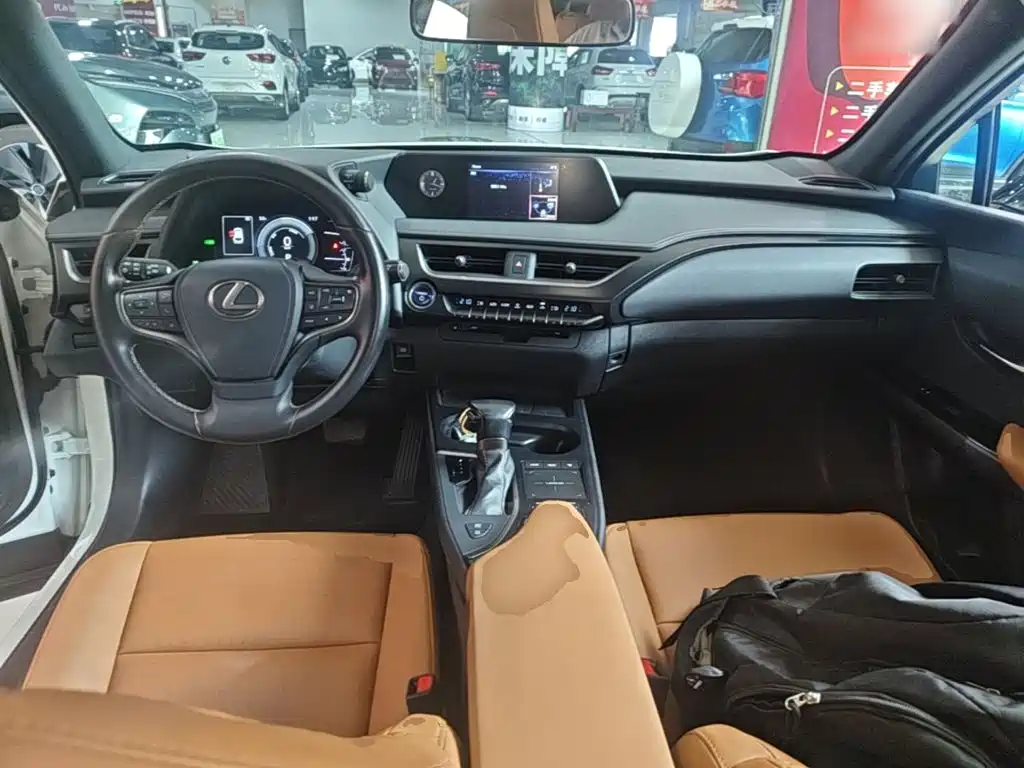 Lexus UX — миниатюра 10