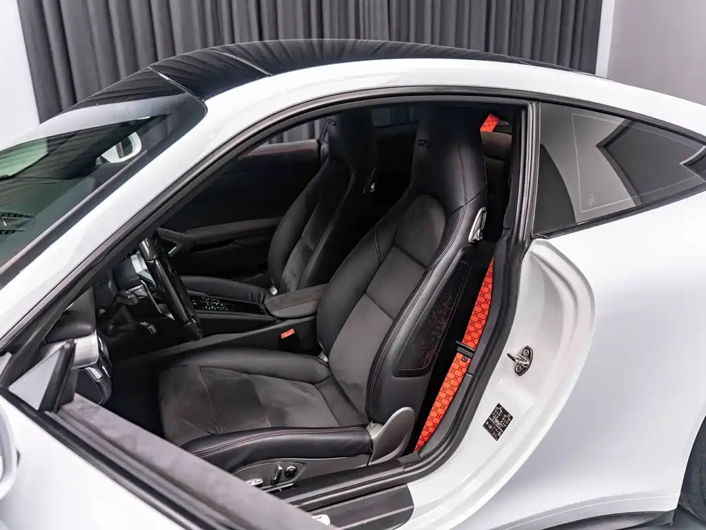 Porsche 911 2013 Carrera 4S 3.8L
