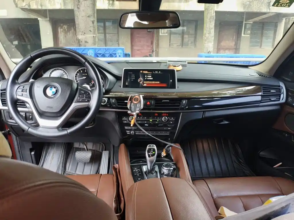 BMW X6 — миниатюра 10