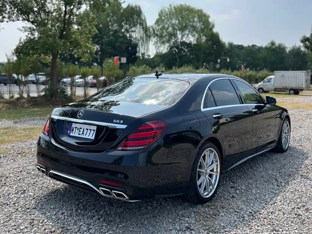 Mercedes-Benz S-Class — миниатюра 13