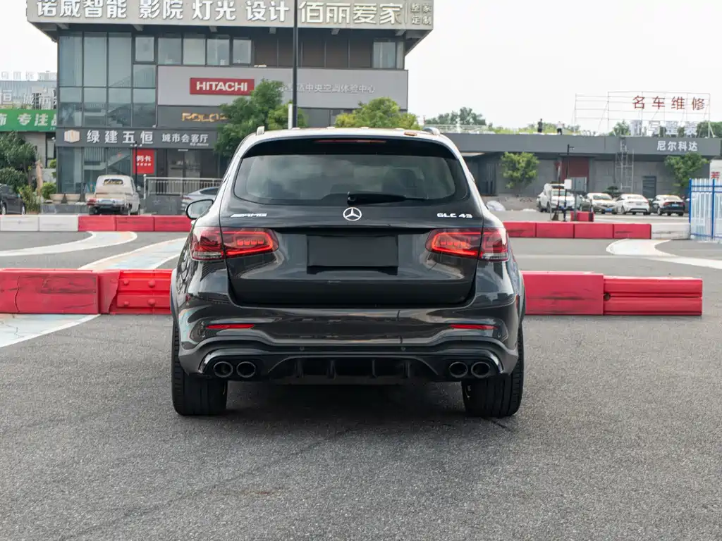 Mercedes-Benz GLC AMG — миниатюра 3