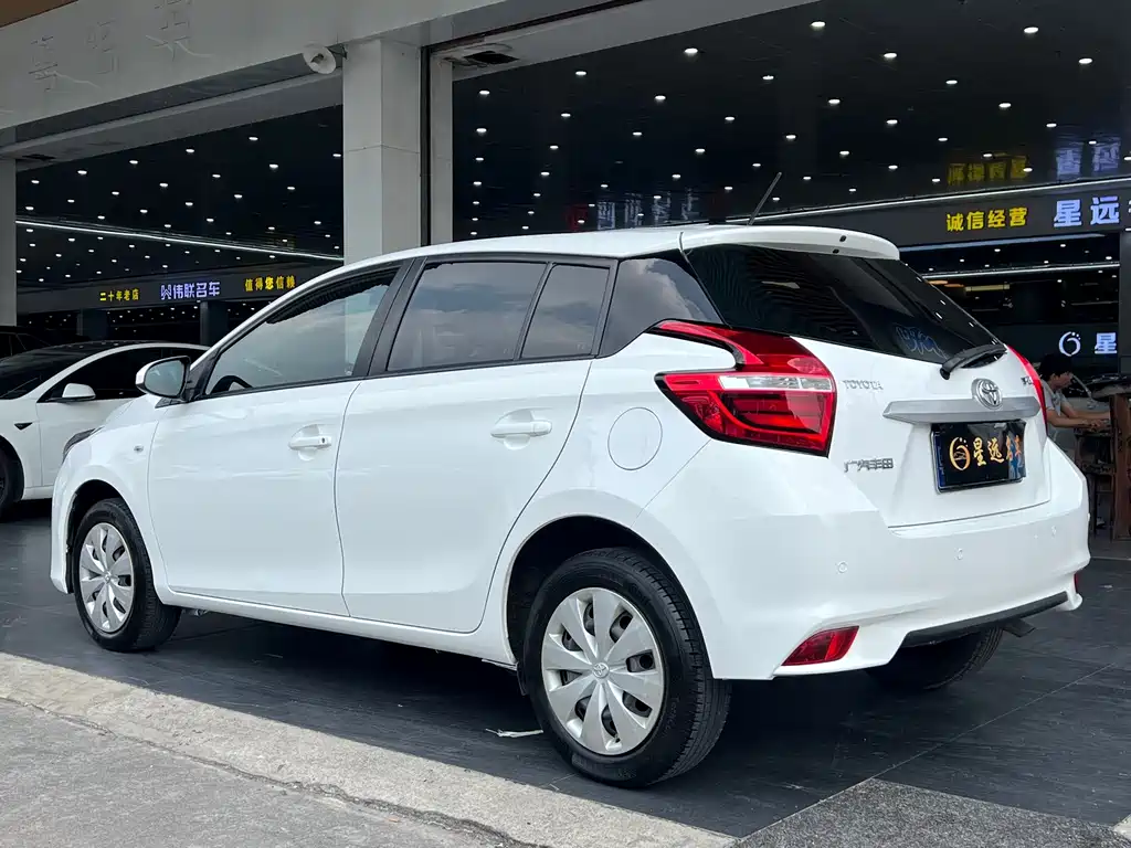 Toyota Yaris L — миниатюра 15