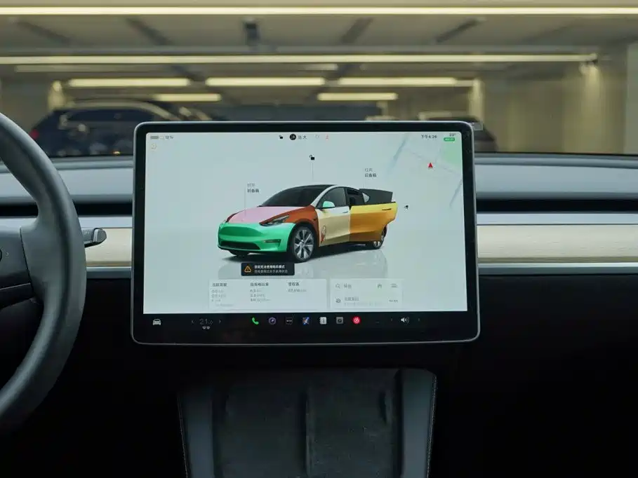 Tesla Model Y — миниатюра 17