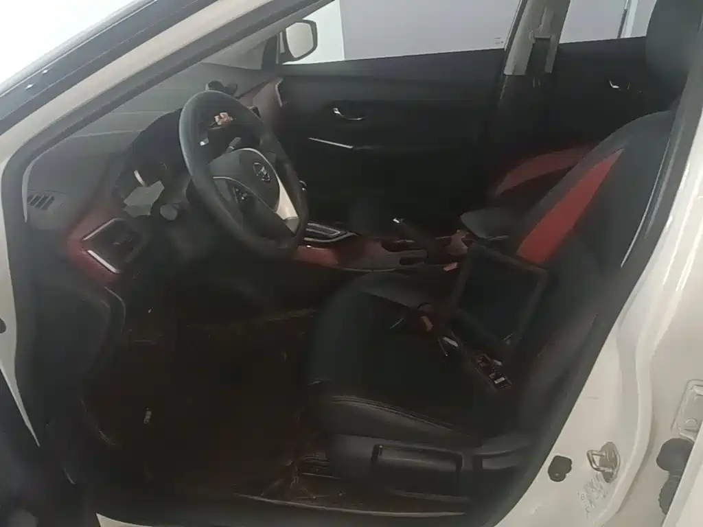 Nissan Bluebird — миниатюра 15