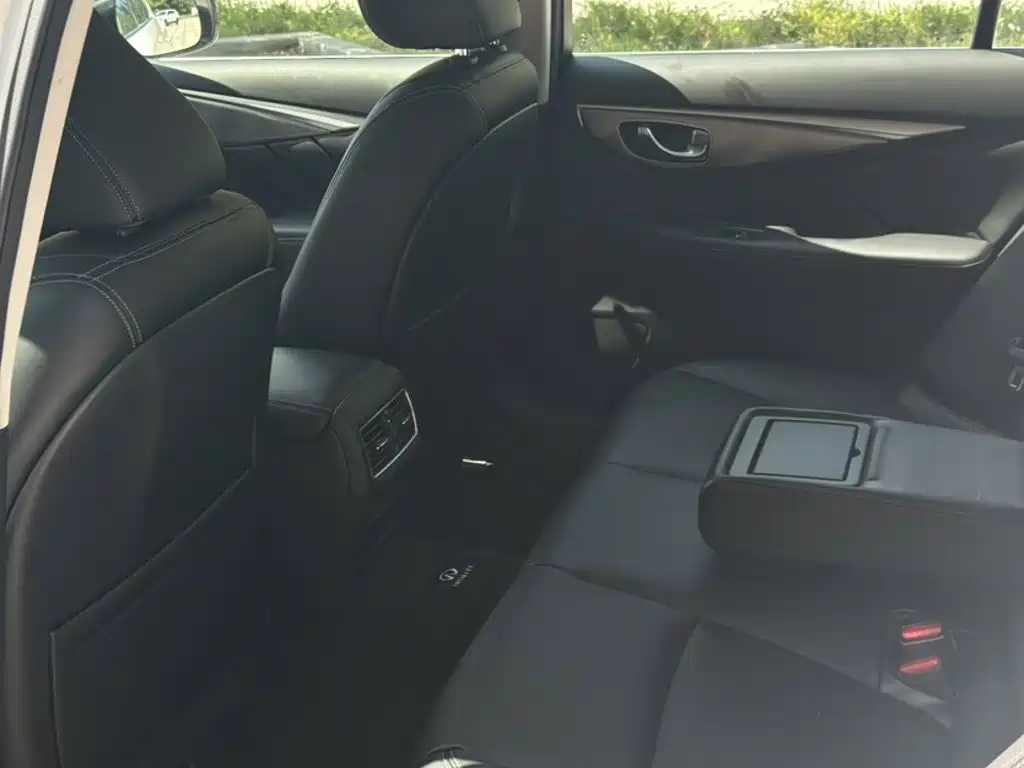 Infiniti Q50L — миниатюра 10