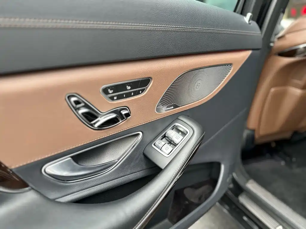 Mercedes-Benz S-Class — миниатюра 12