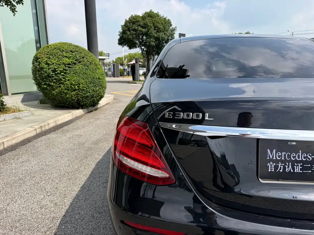 Mercedes-Benz E-Class — миниатюра 20