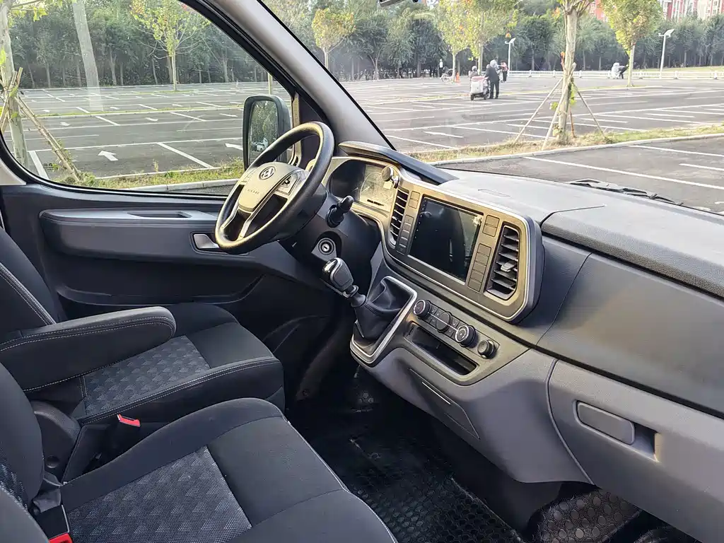 MAXUS V80 — миниатюра 8