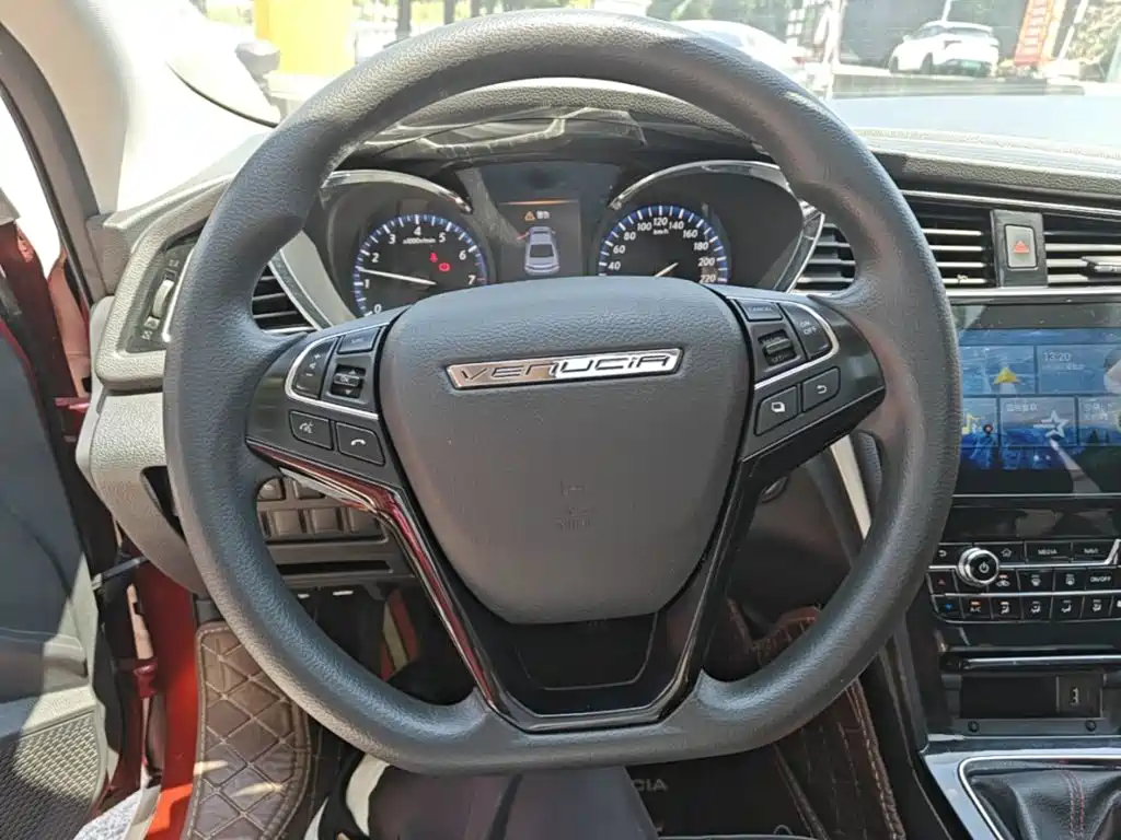 Venucia D60 — миниатюра 11