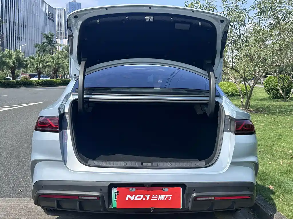 BYD Qin L — миниатюра 6