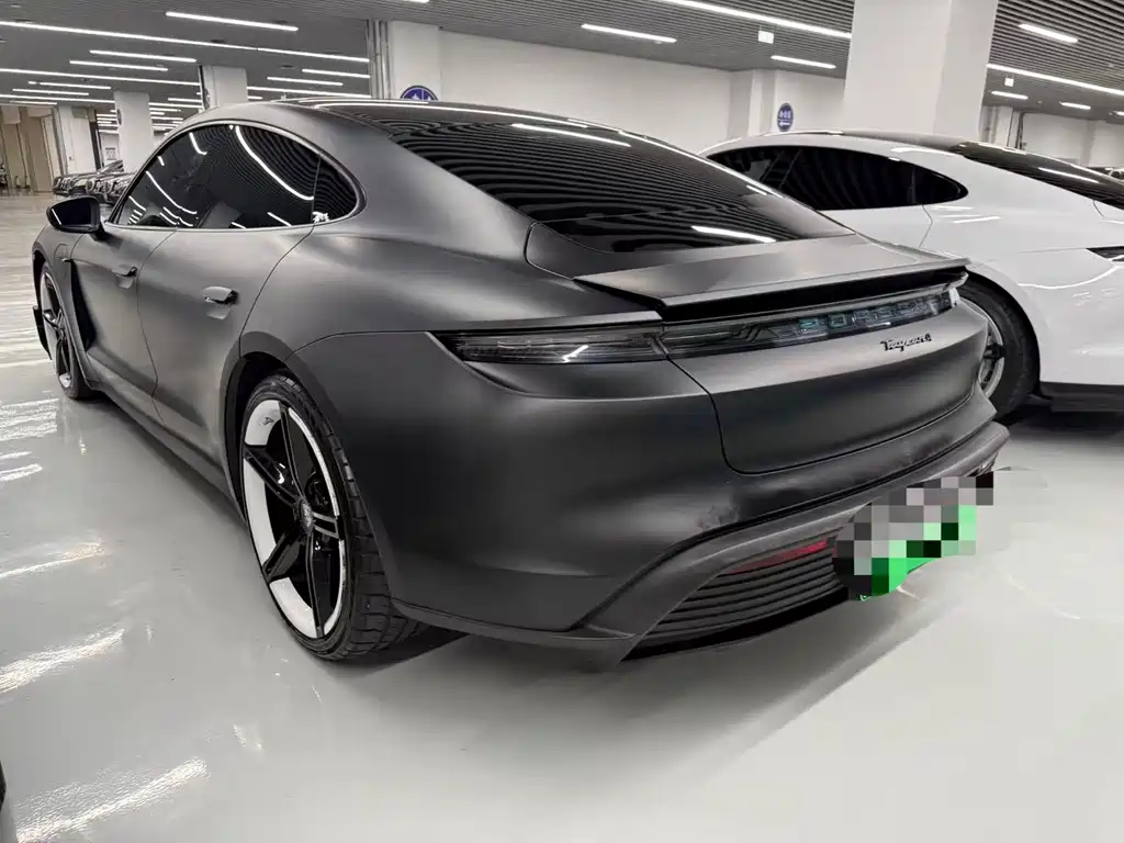 Porsche Taycan — миниатюра 9