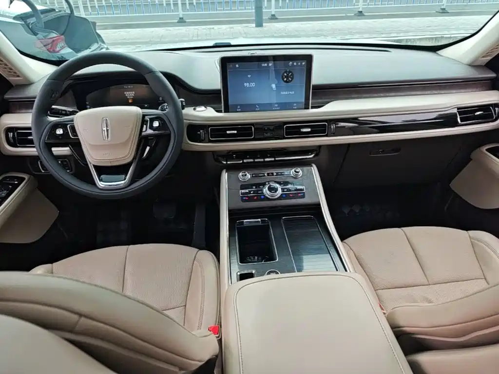 Lincoln Aviator (Import) — миниатюра 10