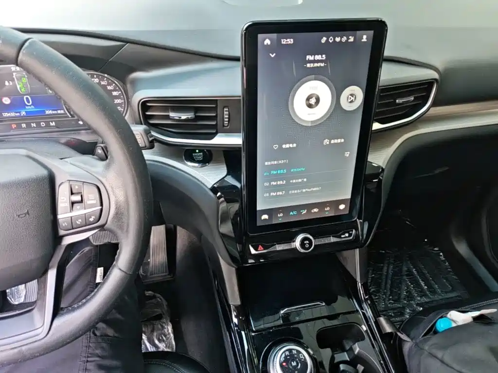 Ford Explorer — миниатюра 13