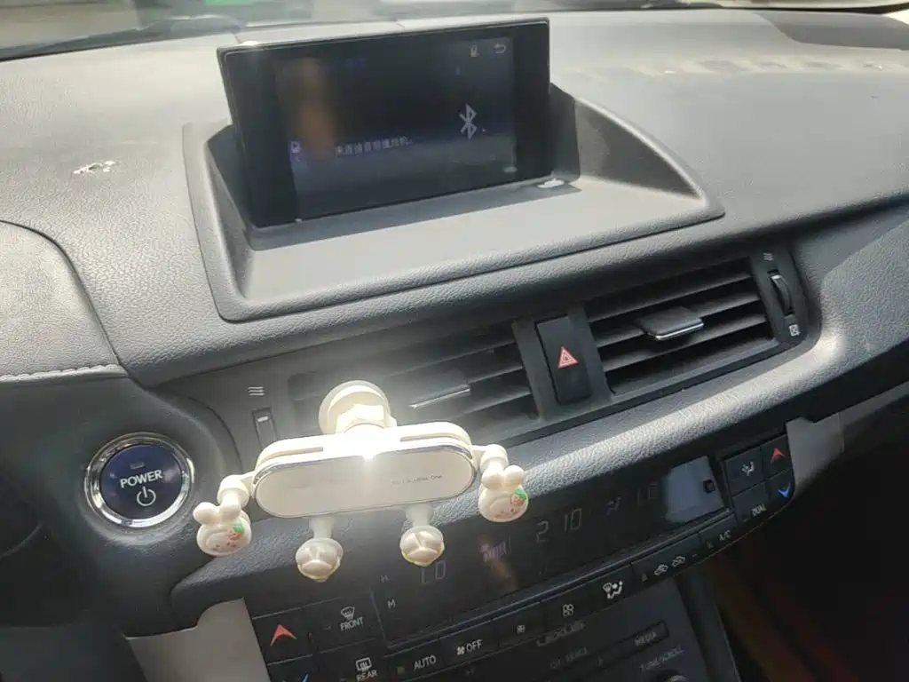 Lexus CT — миниатюра 13