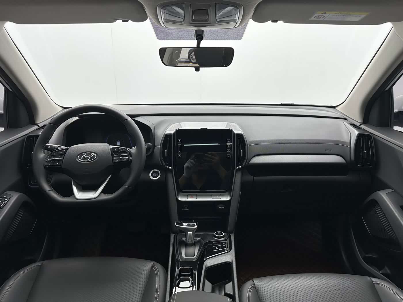 Hyundai Beijing Hyundai ix35 1.4 л 2023 г. Белый, пробег 17000 км