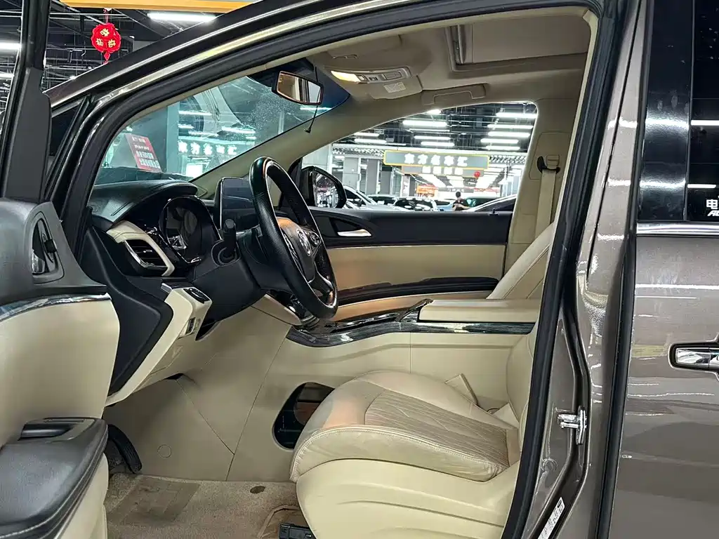 Buick GL8 2023 652T Luxury